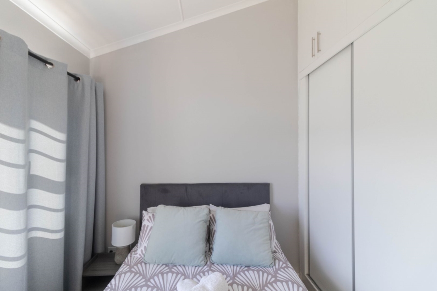 To Let 3 Bedroom Property for Rent in Sandbaai Western Cape